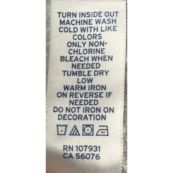 Boston Red Sox Womens 18 Heather Gray V-Neck Bling Graphic Tee By 5th & Ocean - Picture 6 of 10